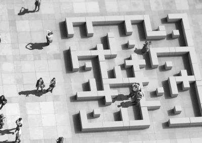 Banco urbano LABYRINTH Banco urbano LABYRINTH